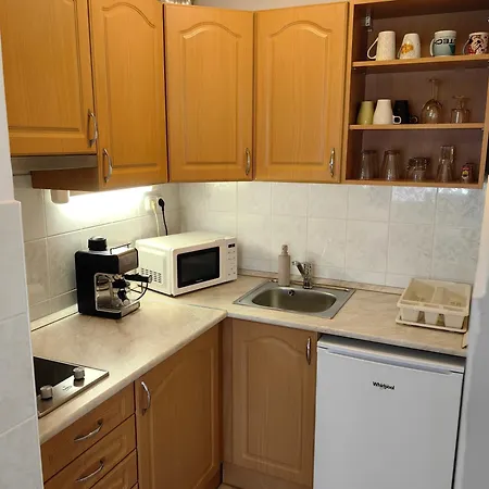 Apartment Nati Kehidakustany